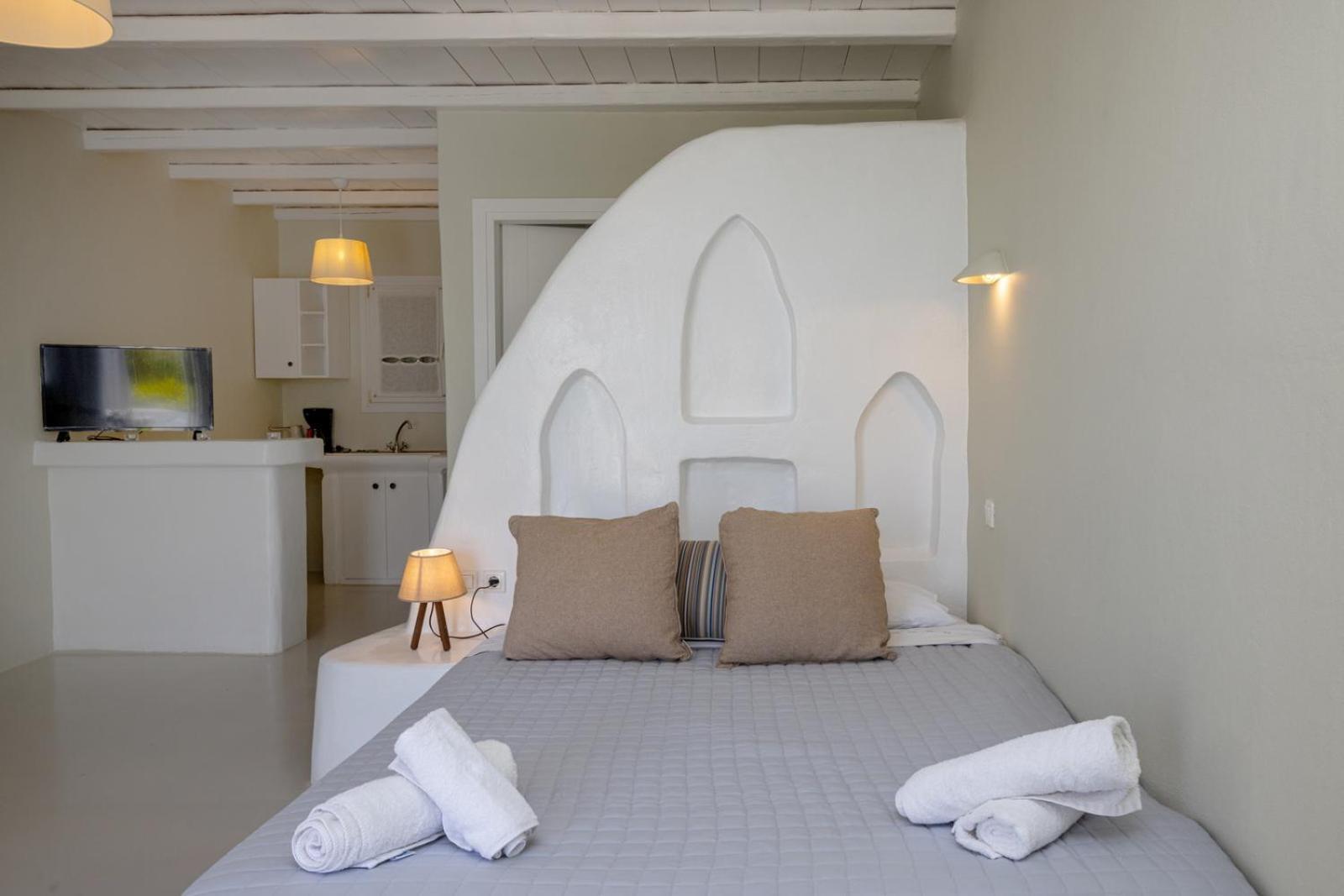 Soulmate'S Suites Tinos Киониа Екстериор снимка