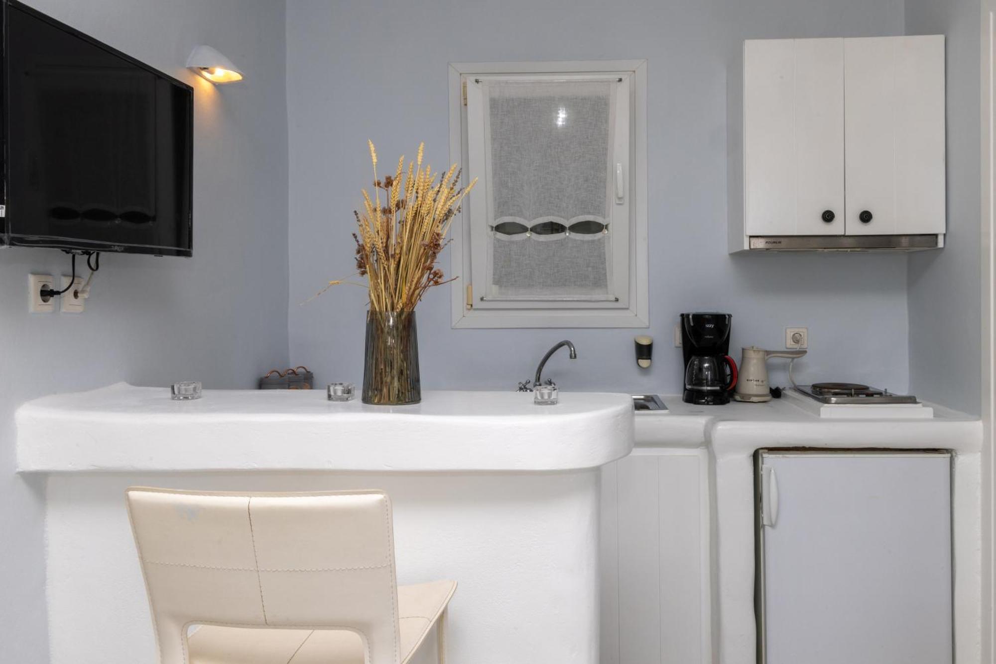 Soulmate'S Suites Tinos Киониа Екстериор снимка