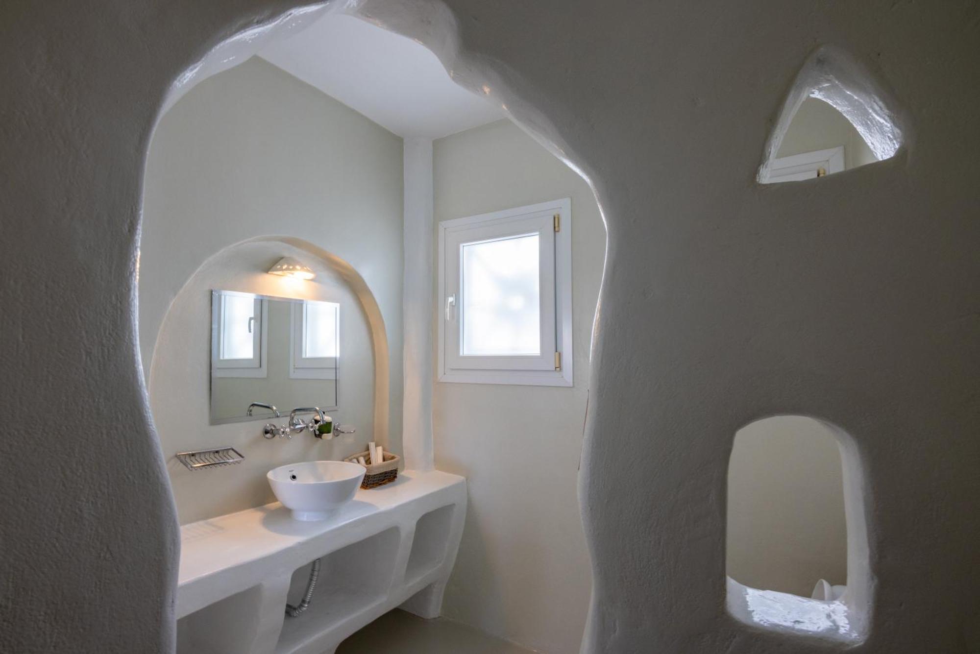 Soulmate'S Suites Tinos Киониа Екстериор снимка
