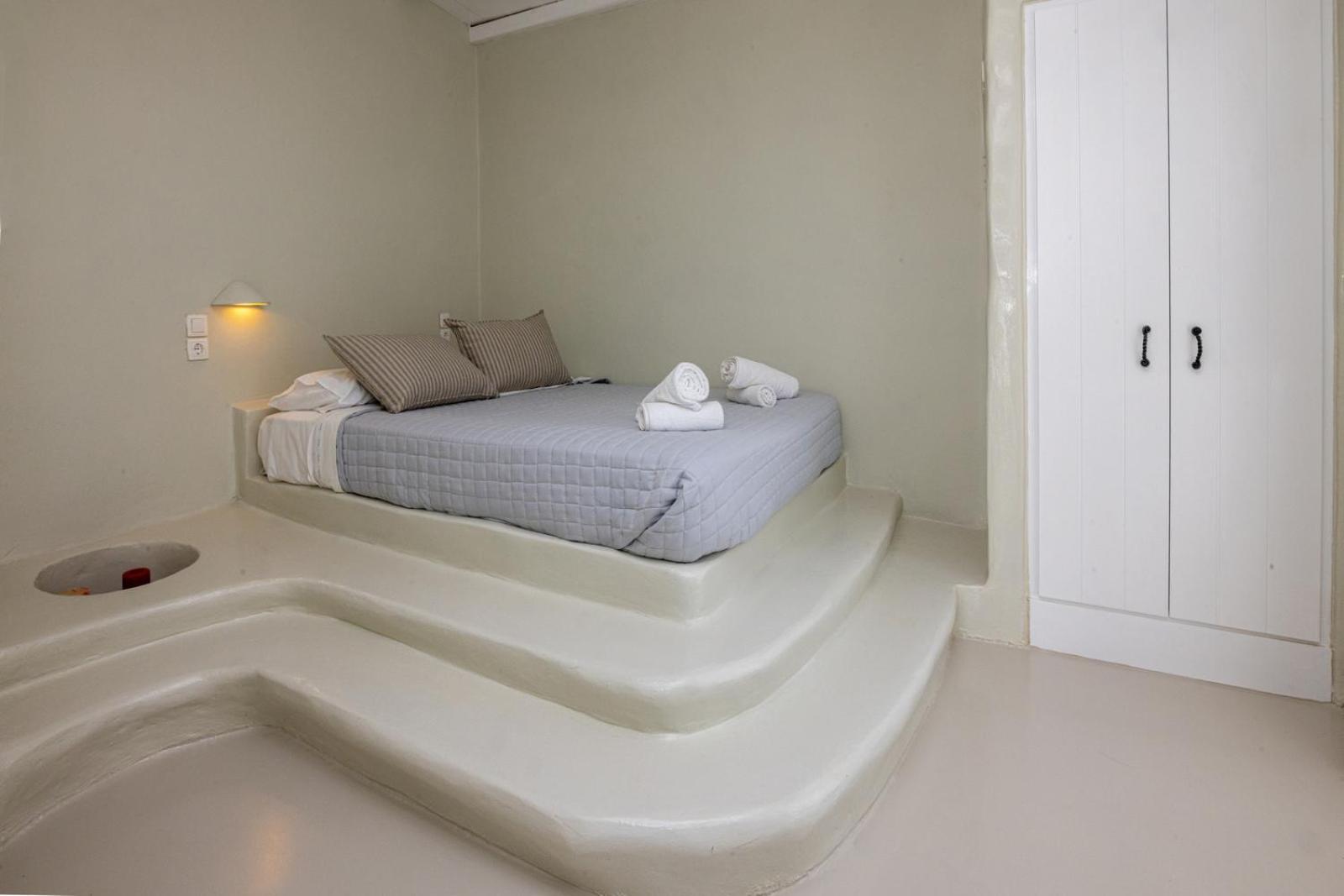 Soulmate'S Suites Tinos Киониа Екстериор снимка