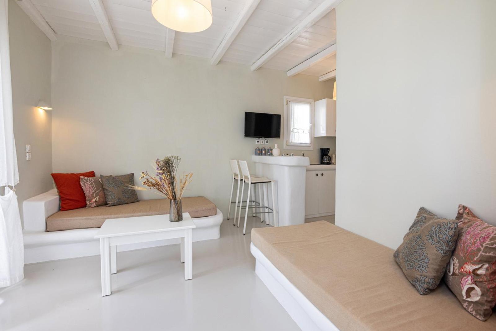 Soulmate'S Suites Tinos Киониа Екстериор снимка