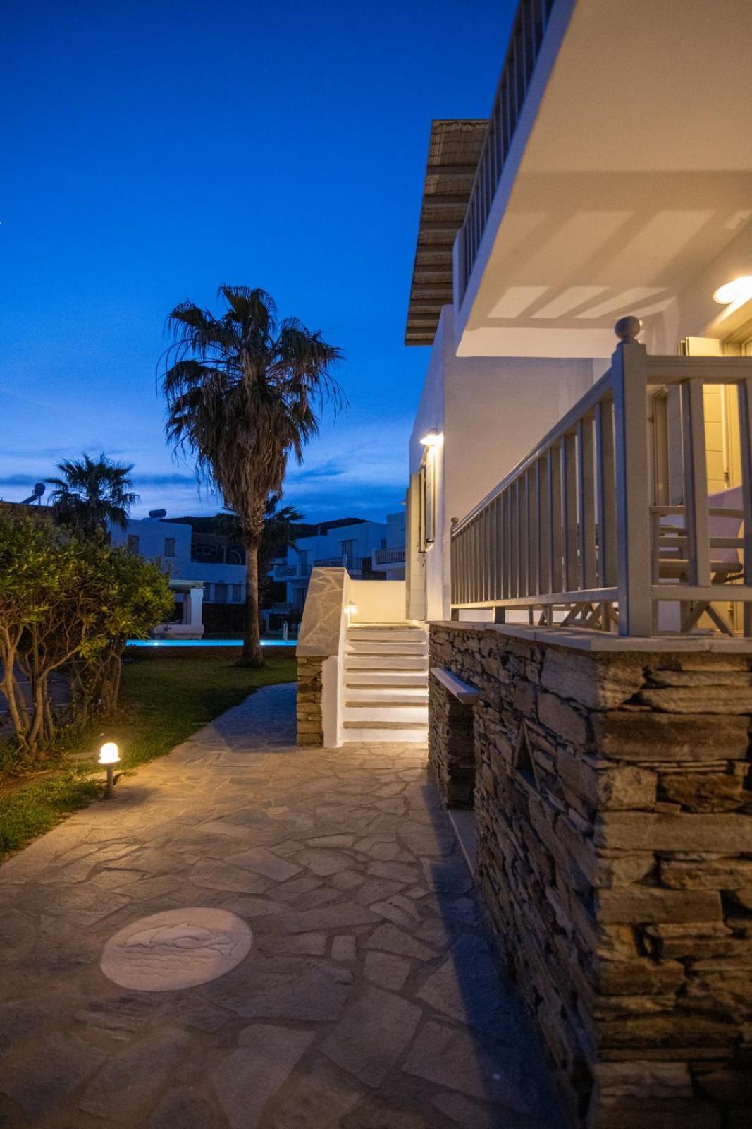 Soulmate'S Suites Tinos Киониа Екстериор снимка